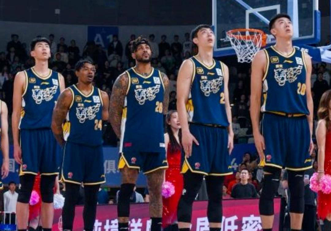 包含龙争虎斗，篮球联赛决战即将上演的词条