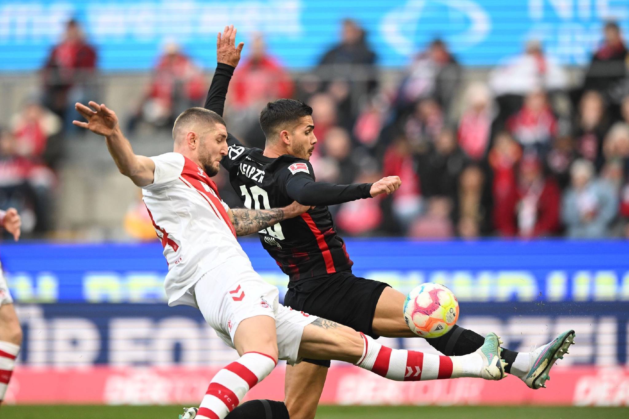 开云体育官网-法兰克福客场不敌对手，连续失利