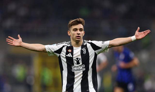 尤文图斯前卫连续突破,为球队创造机会的简单介绍 尤文图斯前卫连续突破,为球队创造机会的简单介绍