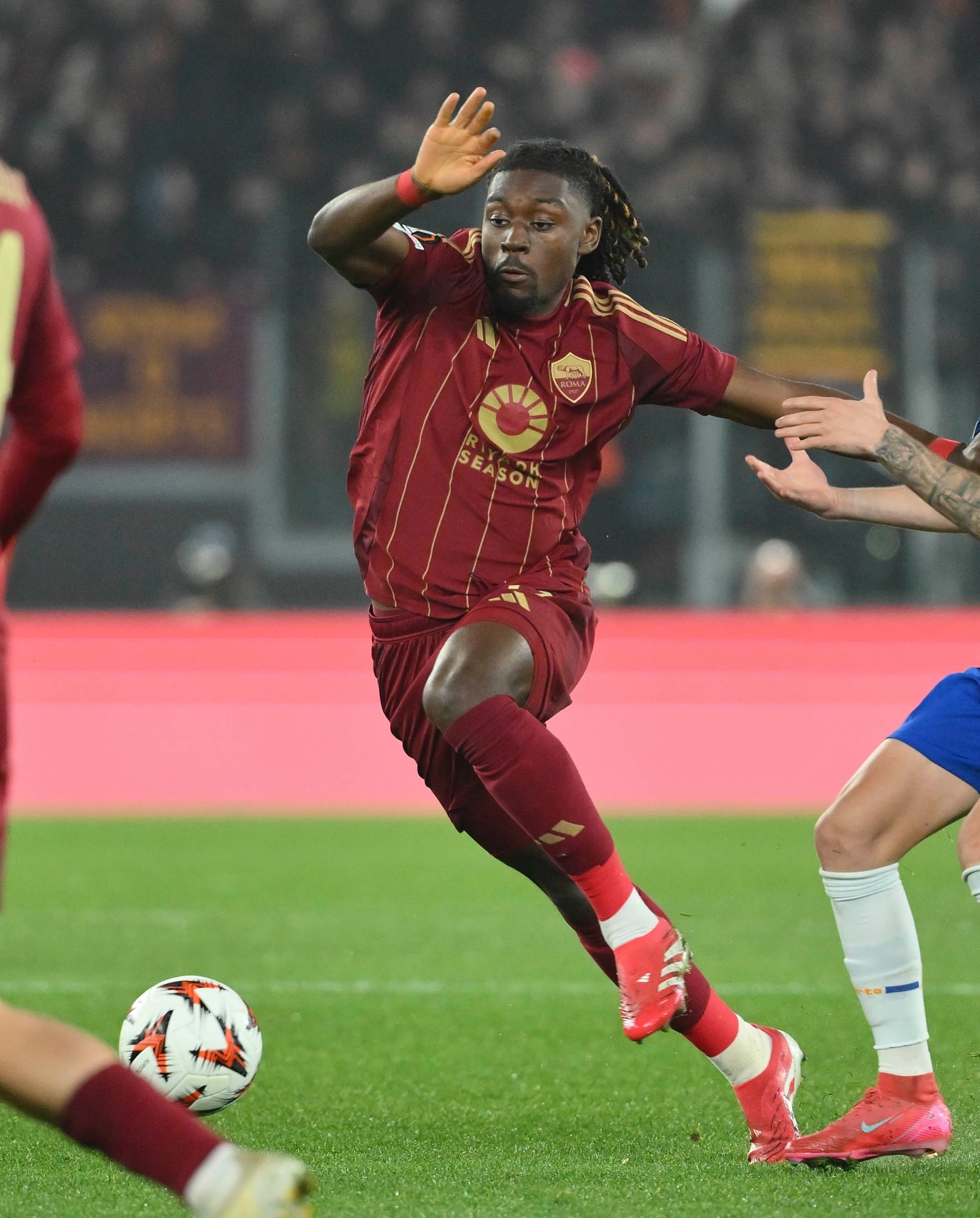 罗马客场告捷,加强欧战席位竞争 罗马客场告捷,加强欧战席位竞争