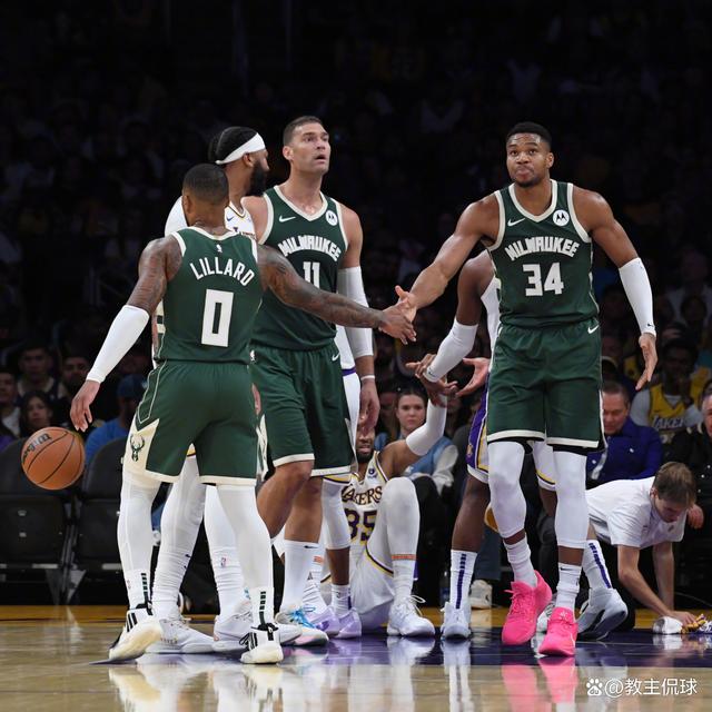 开云下载-雄鹿暴扣连连，字母哥统治比赛场上，再创奇迹！的简单介绍