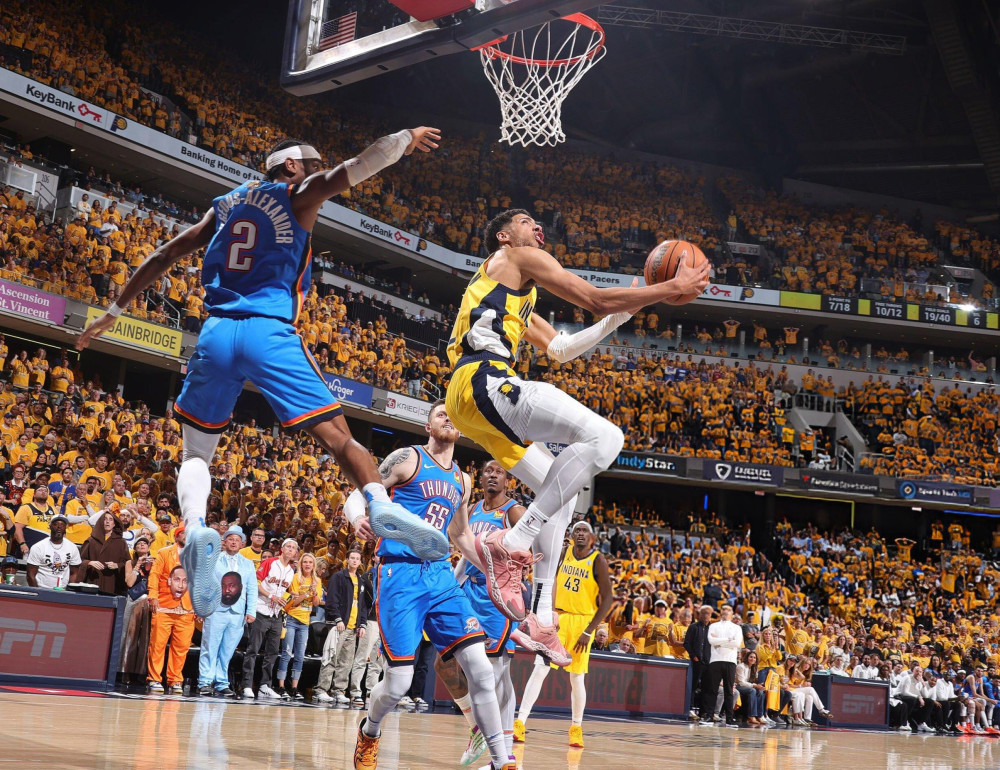 开云体育入口-篮球联赛中哪支球队获得了最后的胜利？的简单介绍