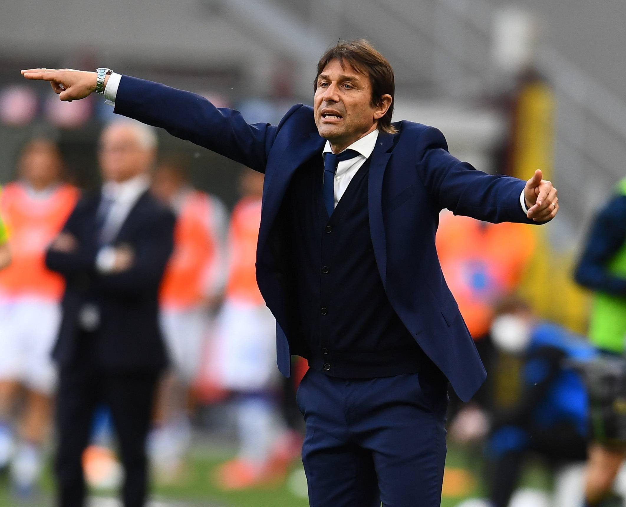 开云体育APP下载-外国足球明星在赛场上表现抢眼