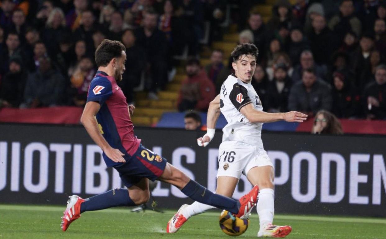 开云体育入口-瓦伦西亚大胜，士气大振