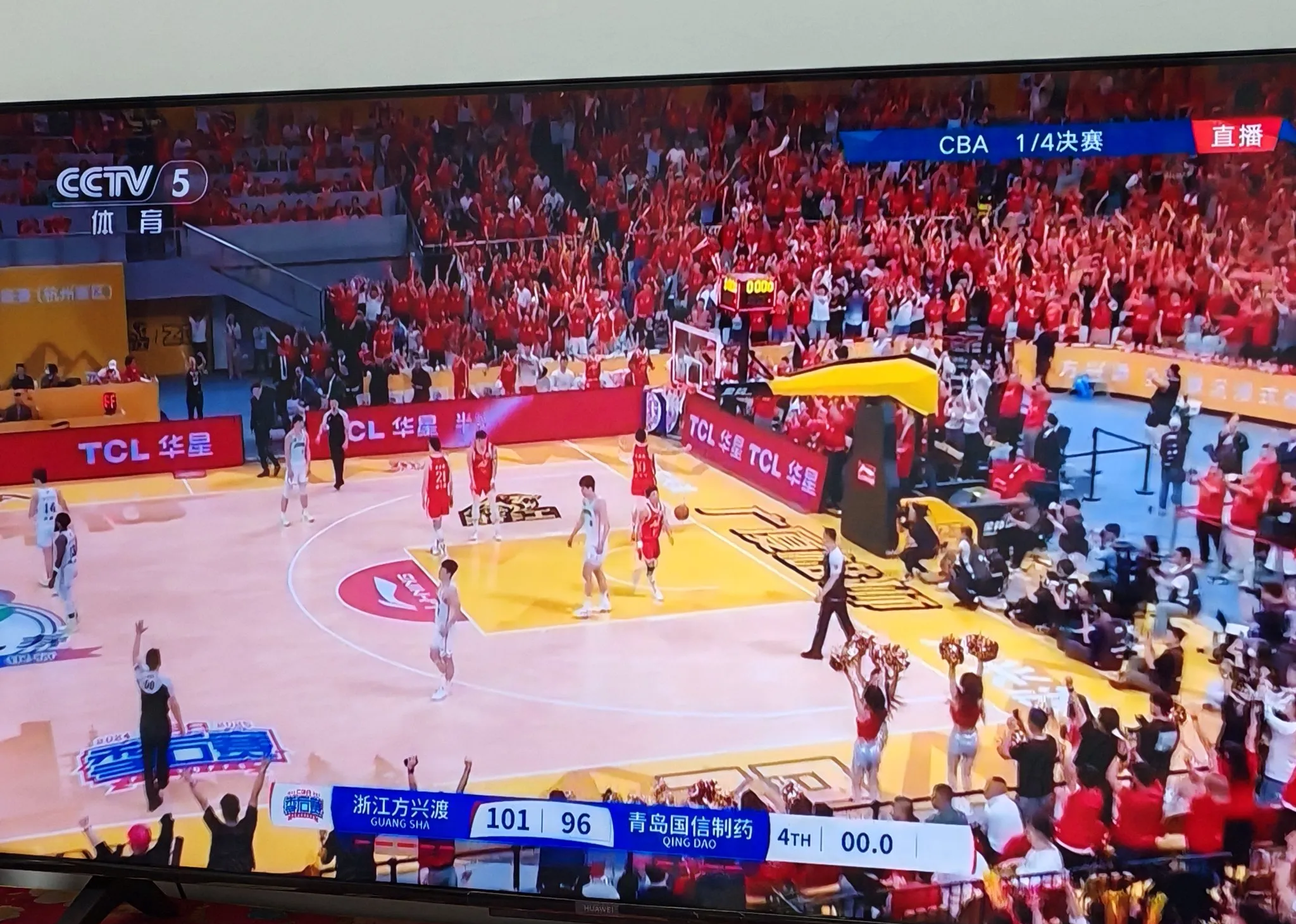 开云体育下载-强强对决，球迷热情高涨