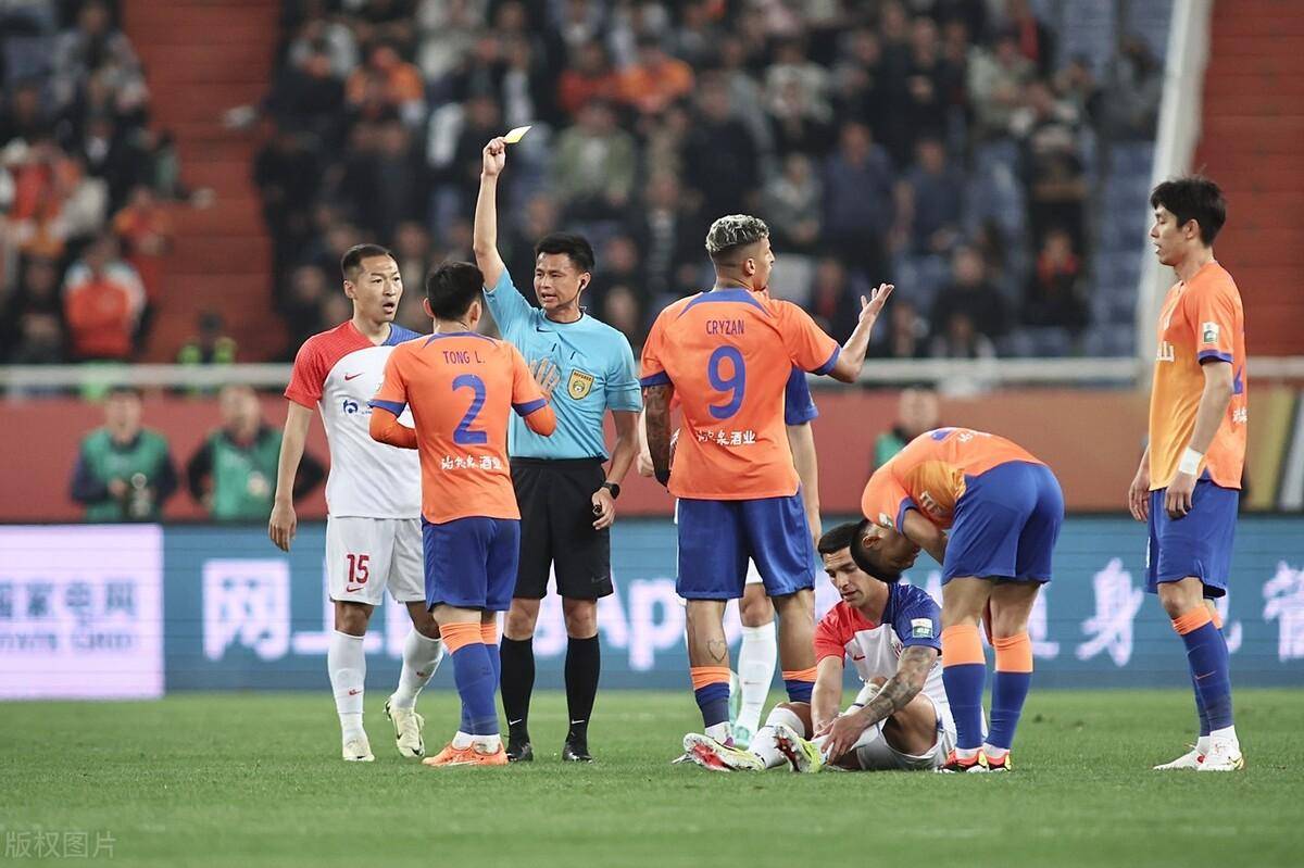 开云体育-关于鲁能外援出现伤病，球队战力受影响的信息