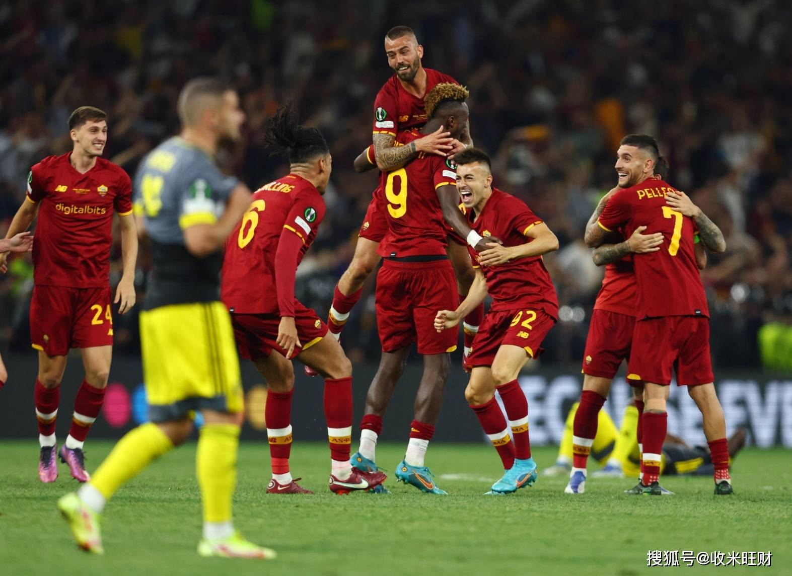 罗马队员训练备战,迎接意甲大战 罗马队员训练备战,迎接意甲大战