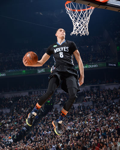 开云体育登录-新疆队完胜魔术,拉文扛起全队