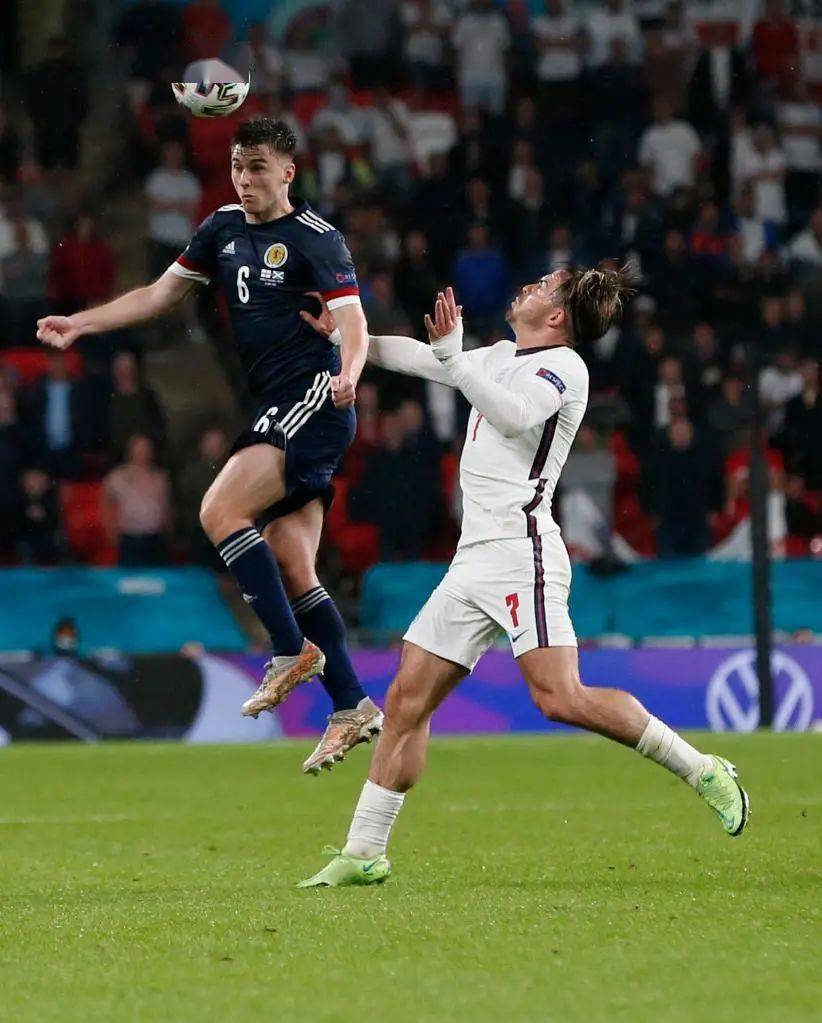 葡萄牙队碾压英格兰队，马龙扛起全队